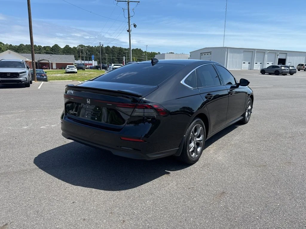 Used 2024 Crystal Black Pearl Honda EX image 3
