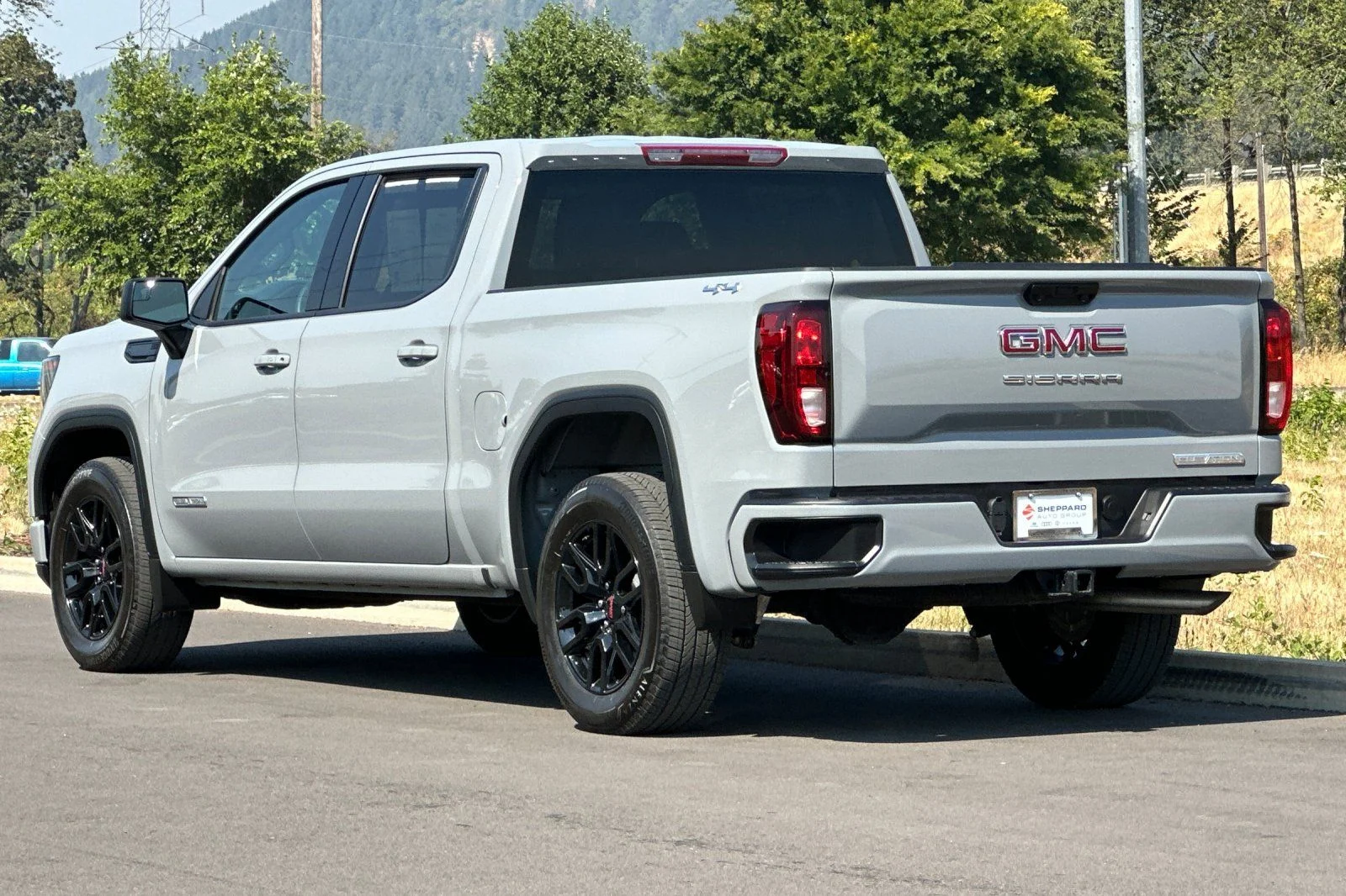 Used 2024 Gray GMC Elevation image 5