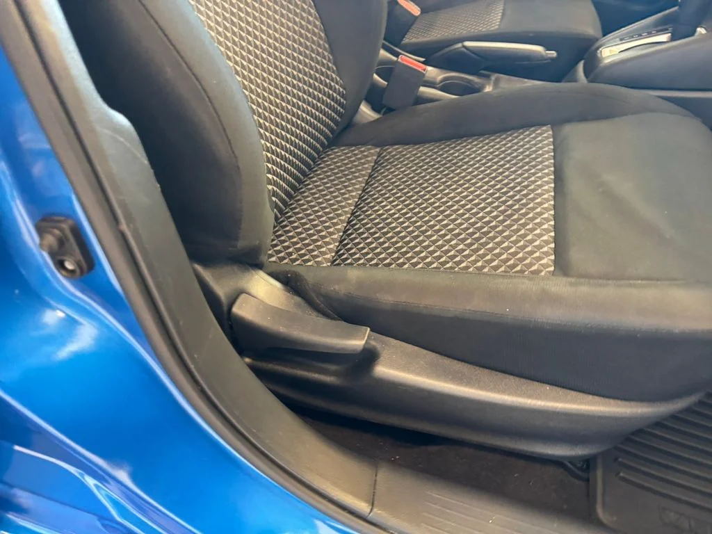 Used 2022 Blue Nissan 1.6 S image 22