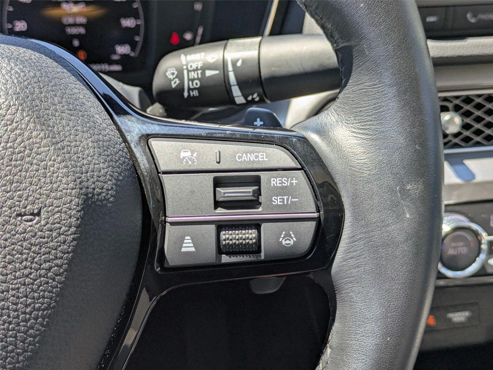 Used 2024 Platinum White Pearl Acura  image 18