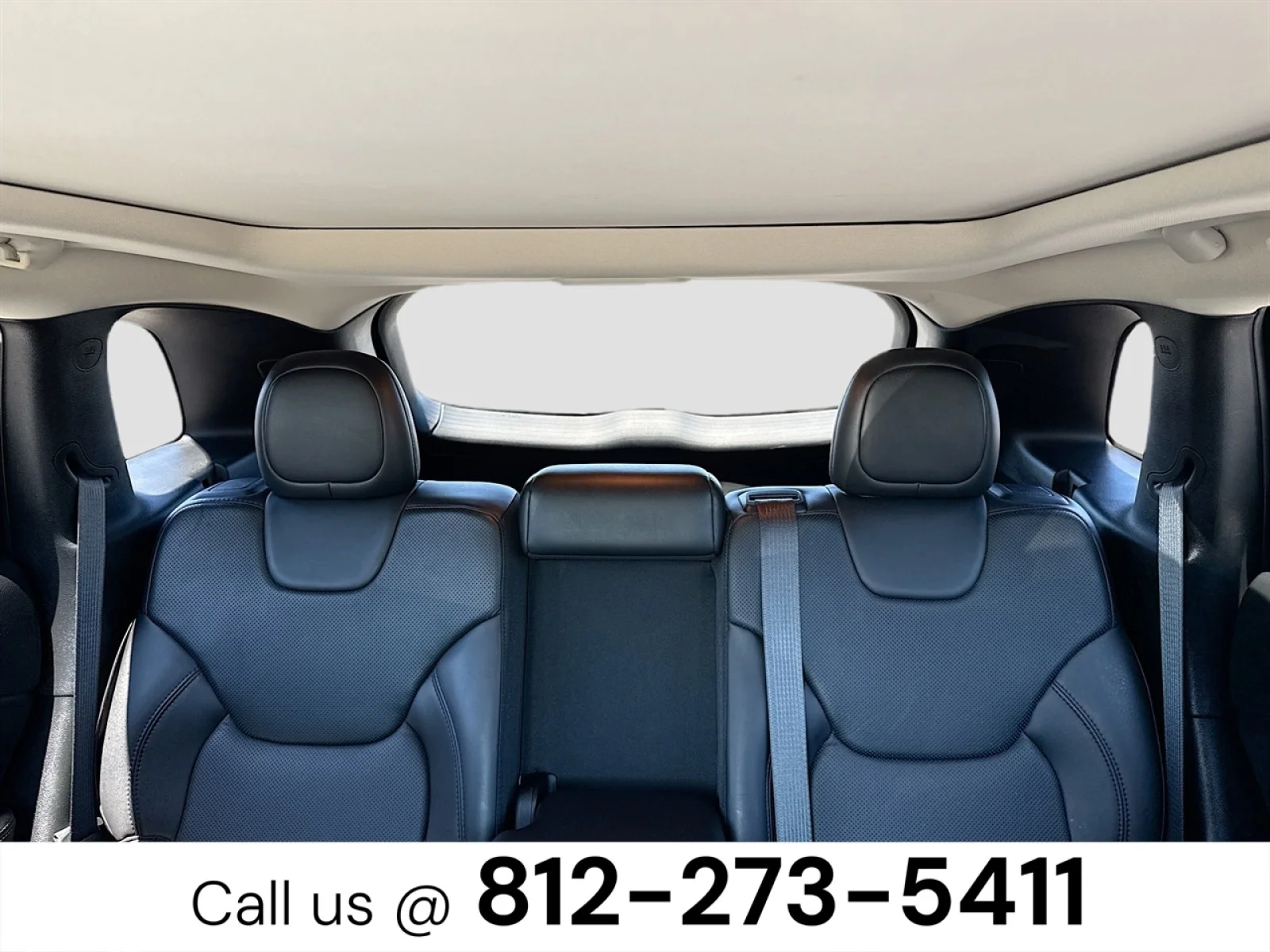 Used 2017  Jeep Overland image 24