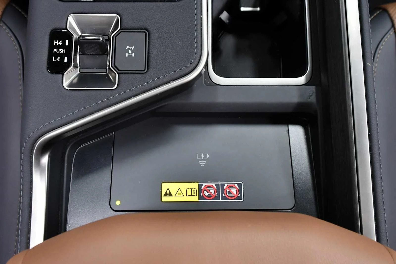 Certified Used 2024 CAVIAR Lexus Premium+ image 24
