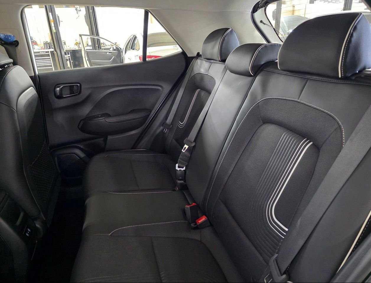 New 2026 Lunar White w/Black Roof Hyundai SEL w/Two-Tone Roof image 14