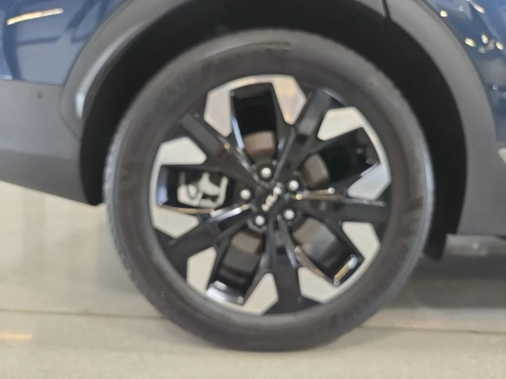 Used 2024 Blue Kia X-Line Prestige image 27