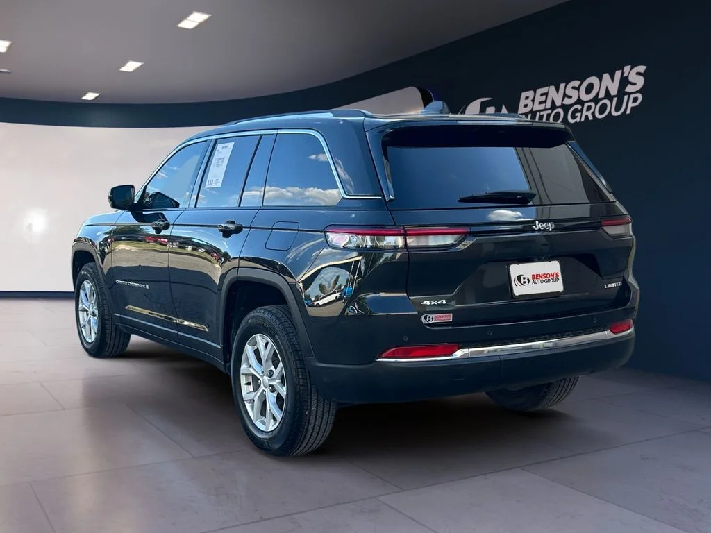 Used 2023 Brown Jeep Limited image 3