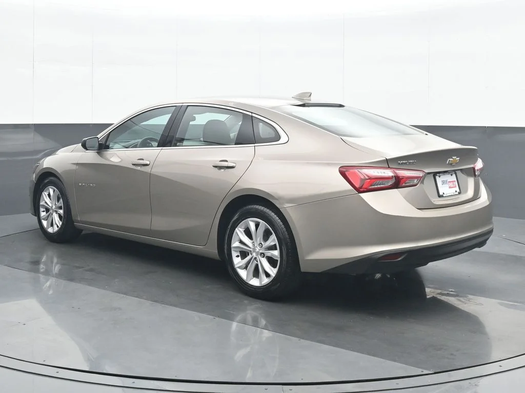 Used 2022 Gray Chevrolet LT image 4