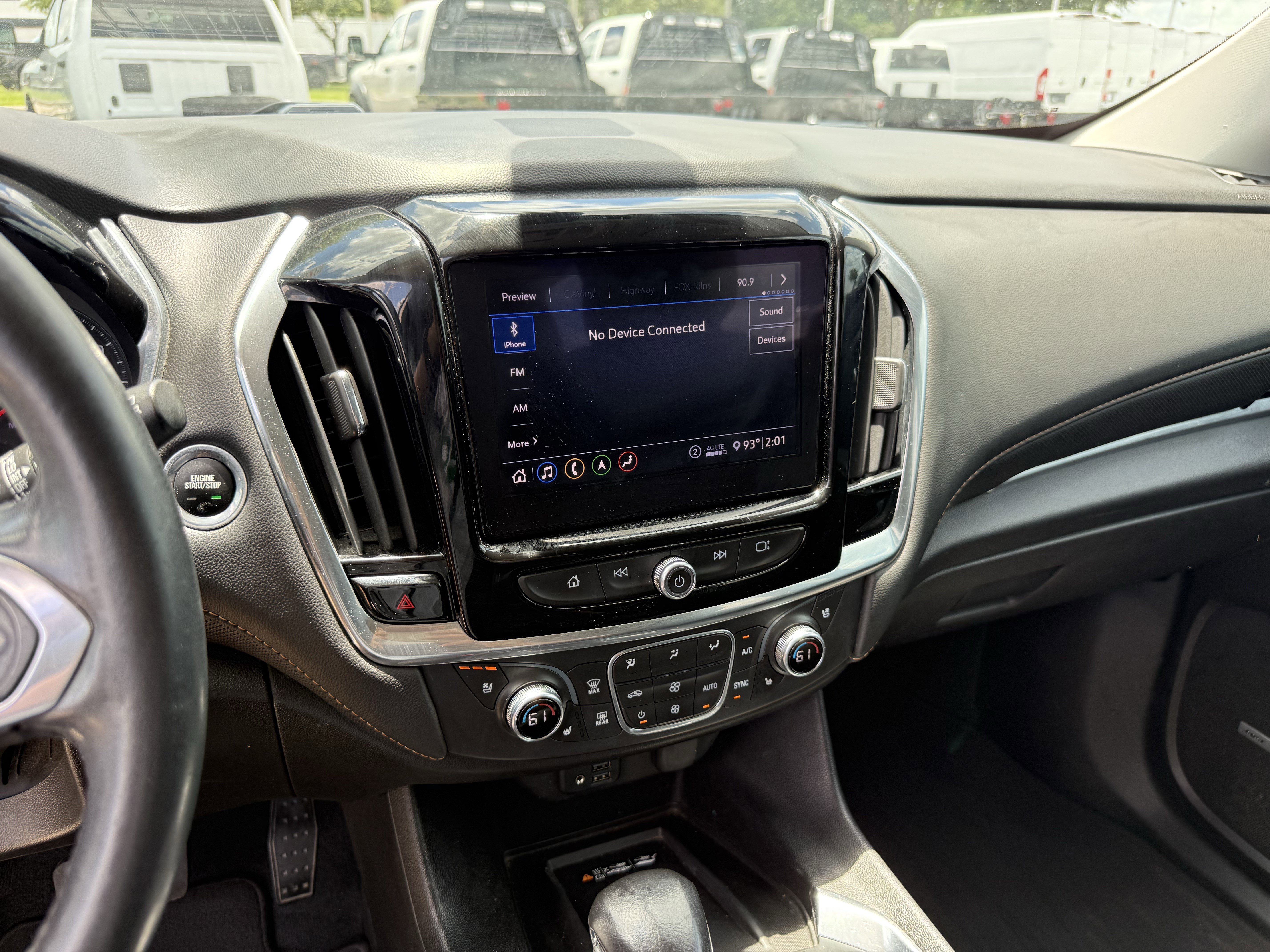 Used 2021 Silver Ice Metallic Chevrolet Premier image 18