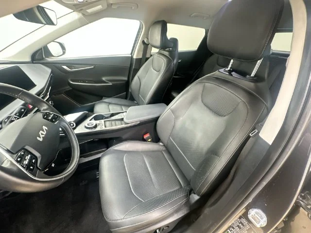 Used 2022 Gray Kia Wind image 21
