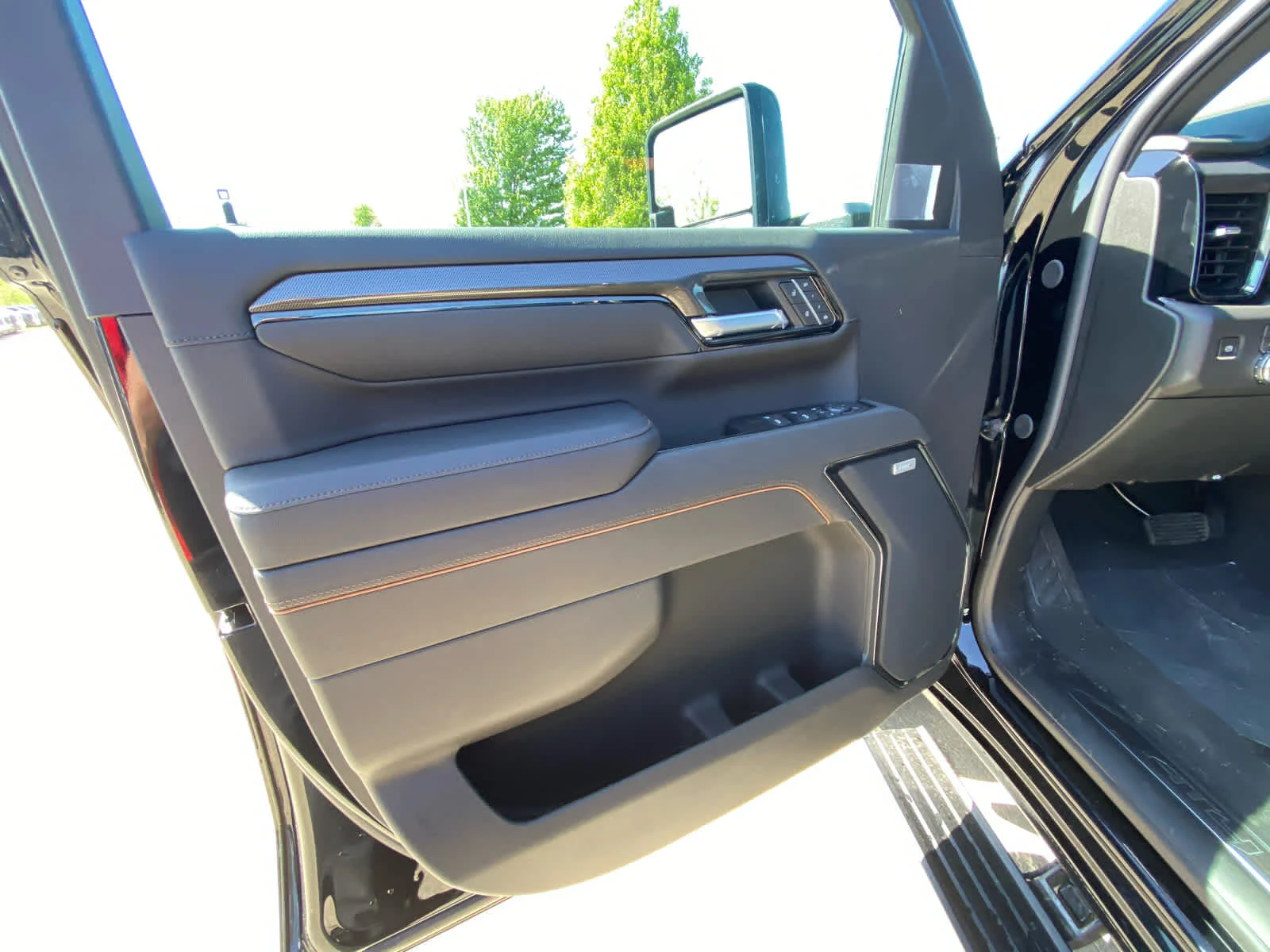 New 2026 Onyx Black GMC AT4 image 10