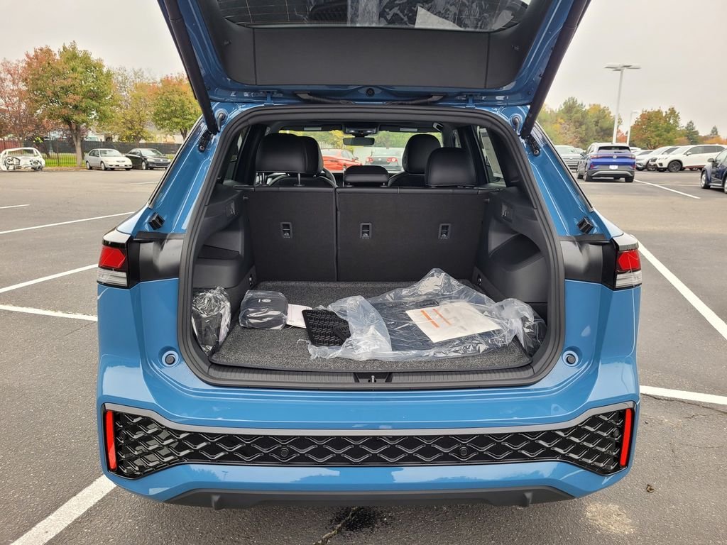 New 2026 Blue Volkswagen SE R-Line Black image 27