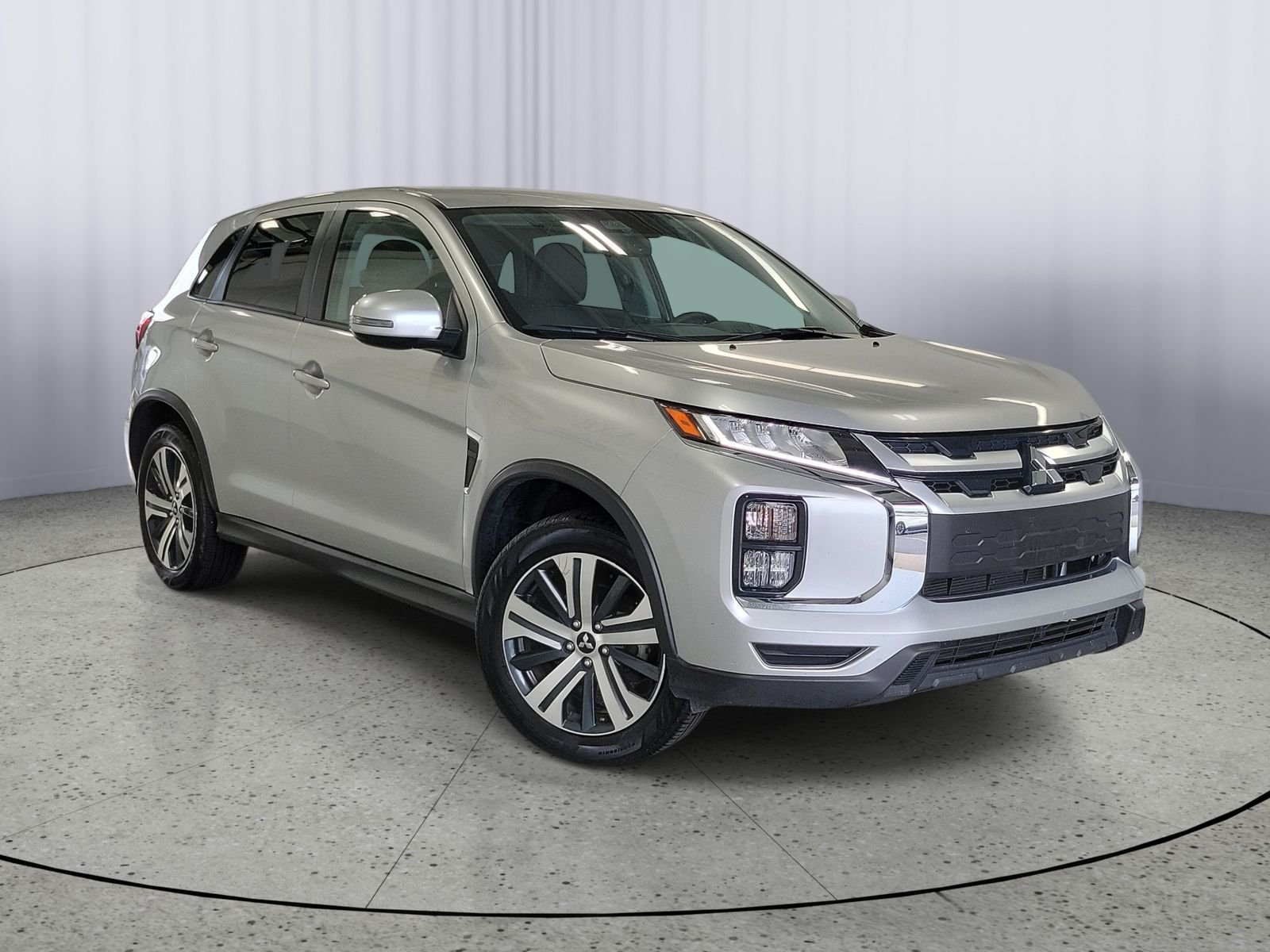 Used 2024 Silver Mitsubishi 2.0 SE image 1