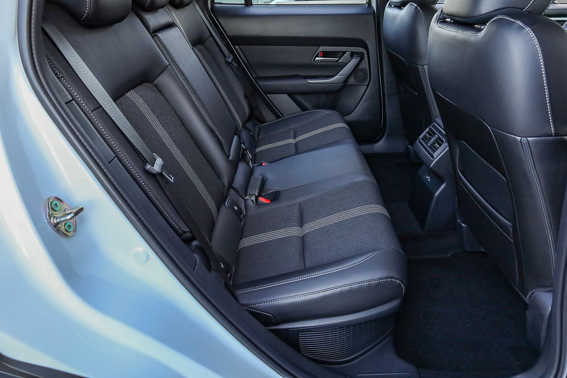 New 2026 Wind Chill Pearl Mazda Preferred AWD image 29