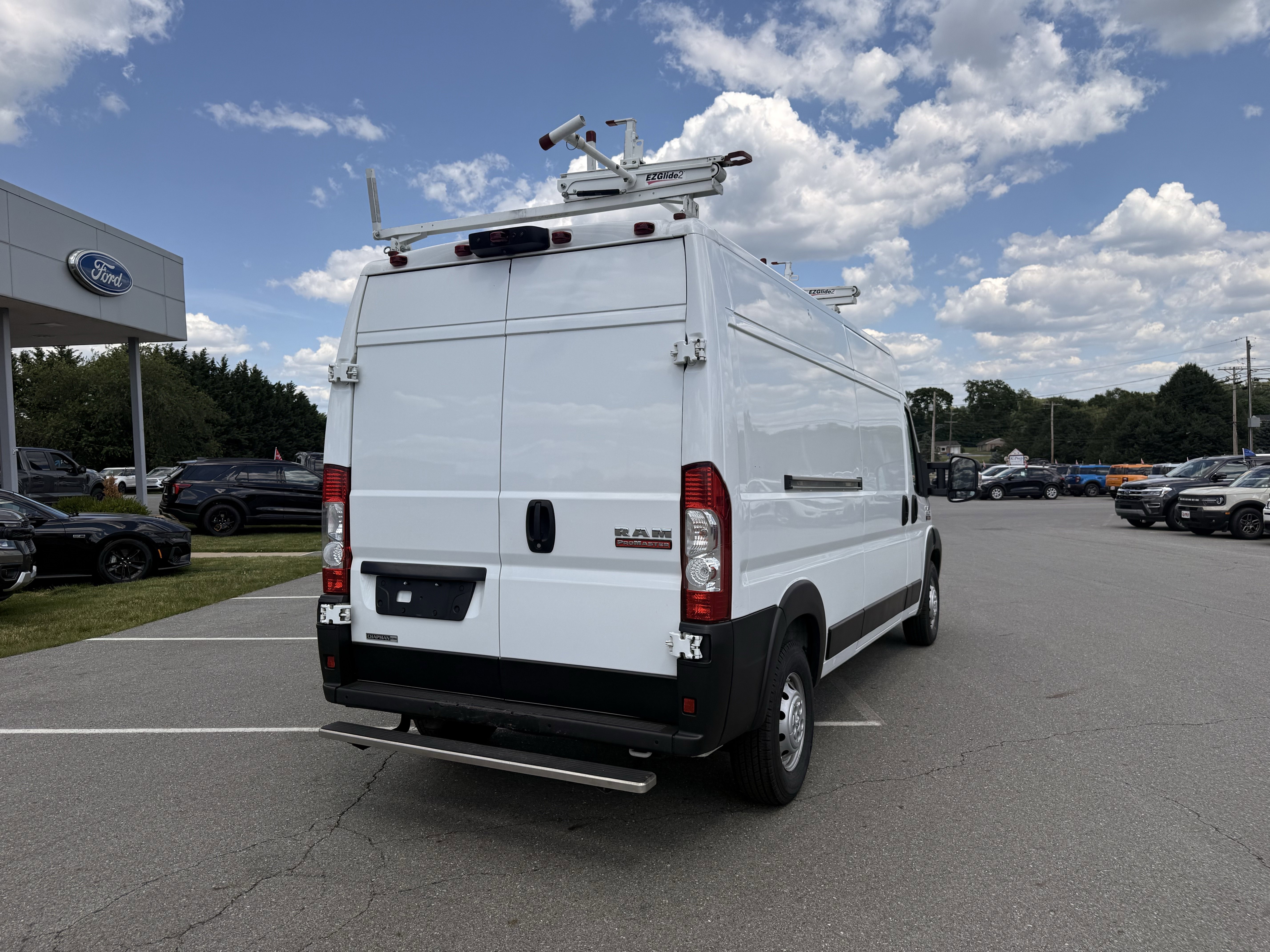 Used 2022 White Ram High Roof image 7