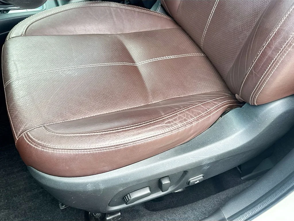 Used 2018 White Subaru 2.5i Touring image 24