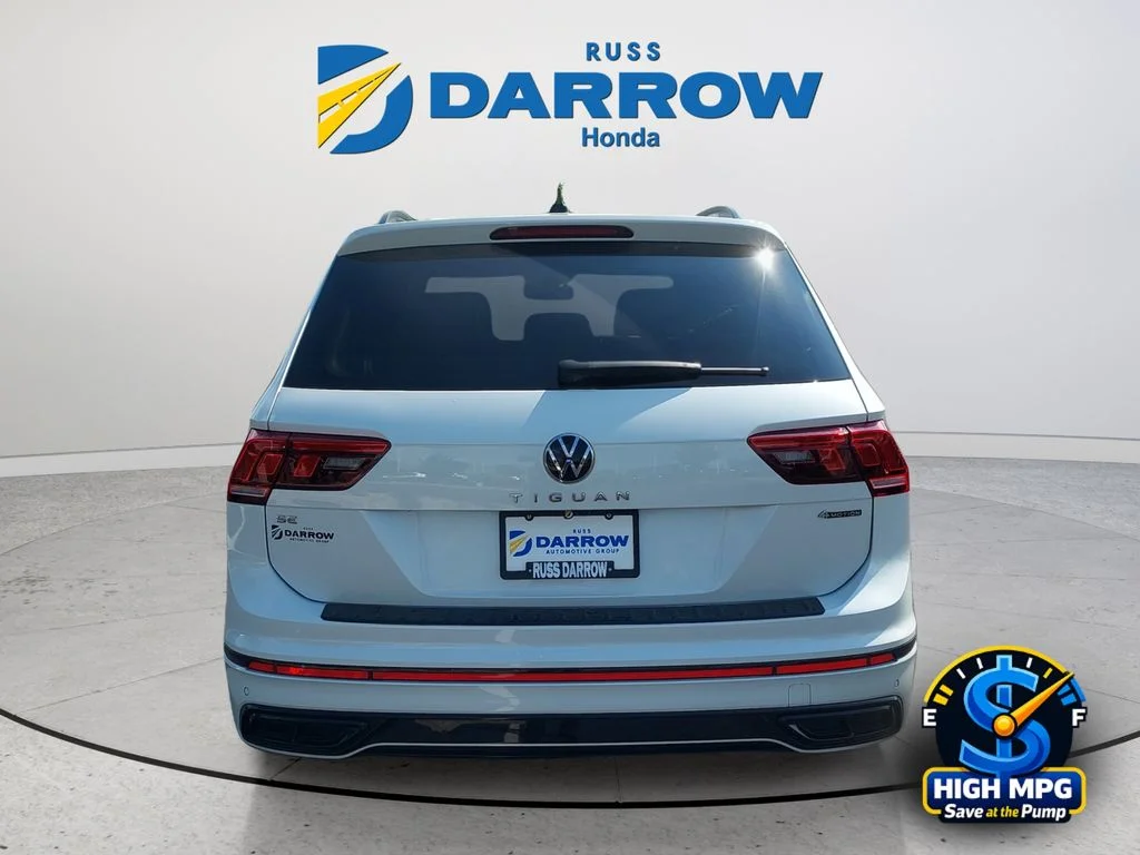 Used 2023 White Volkswagen 2.0T SE R-Line Black image 4