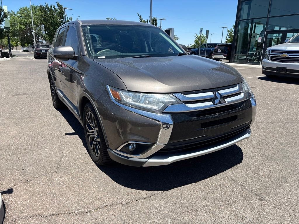 Used 2017 Brown Mitsubishi SE image 1