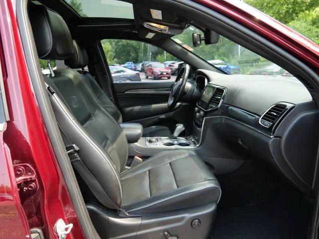 Used 2020 Velvet Jeep Overland image 8