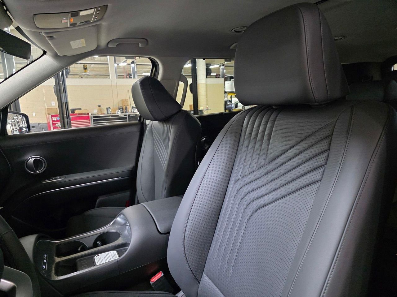 New 2027 Abyss Black Pearl Hyundai Blue SEL 8P image 23