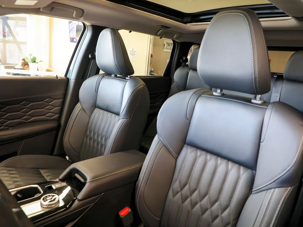 New 2026 Graphite Gray Mitsubishi SEL image 24