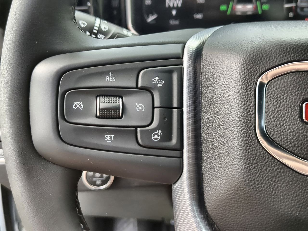 New 2026 Summit White GMC SLE image 34