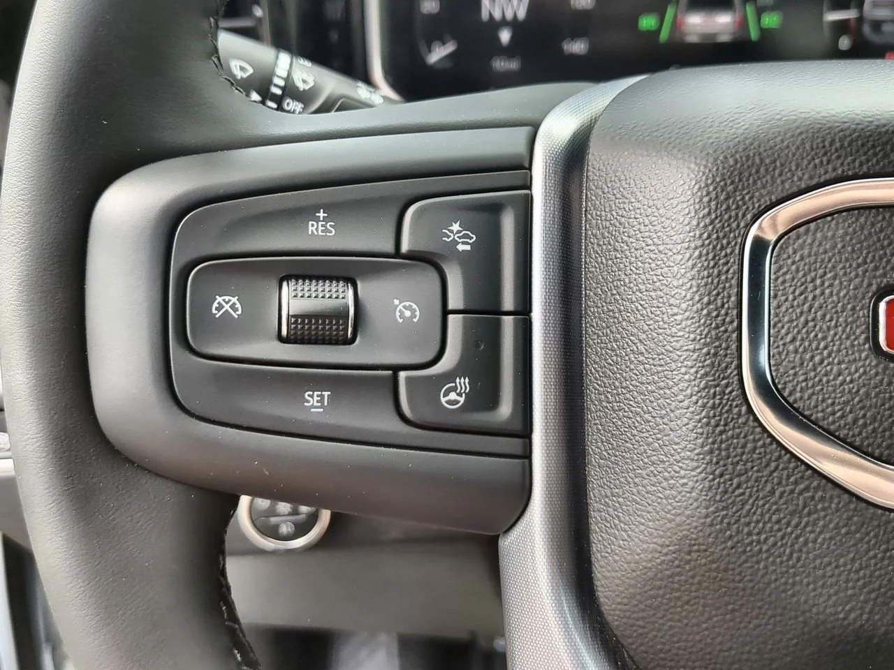 New 2026 Summit White GMC SLE image 34