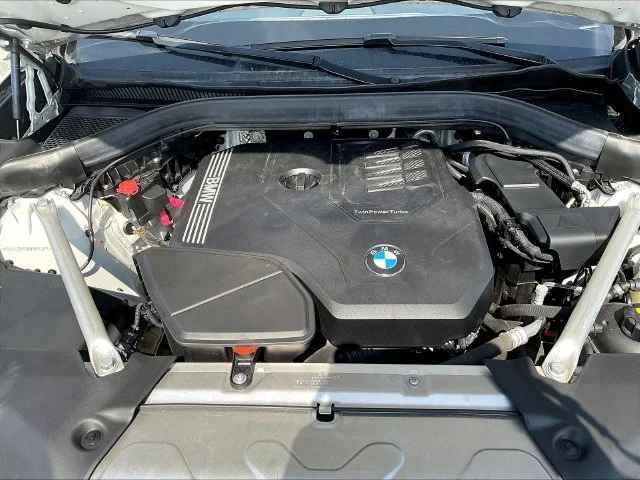 Used 2022 White BMW sDrive30i image 33