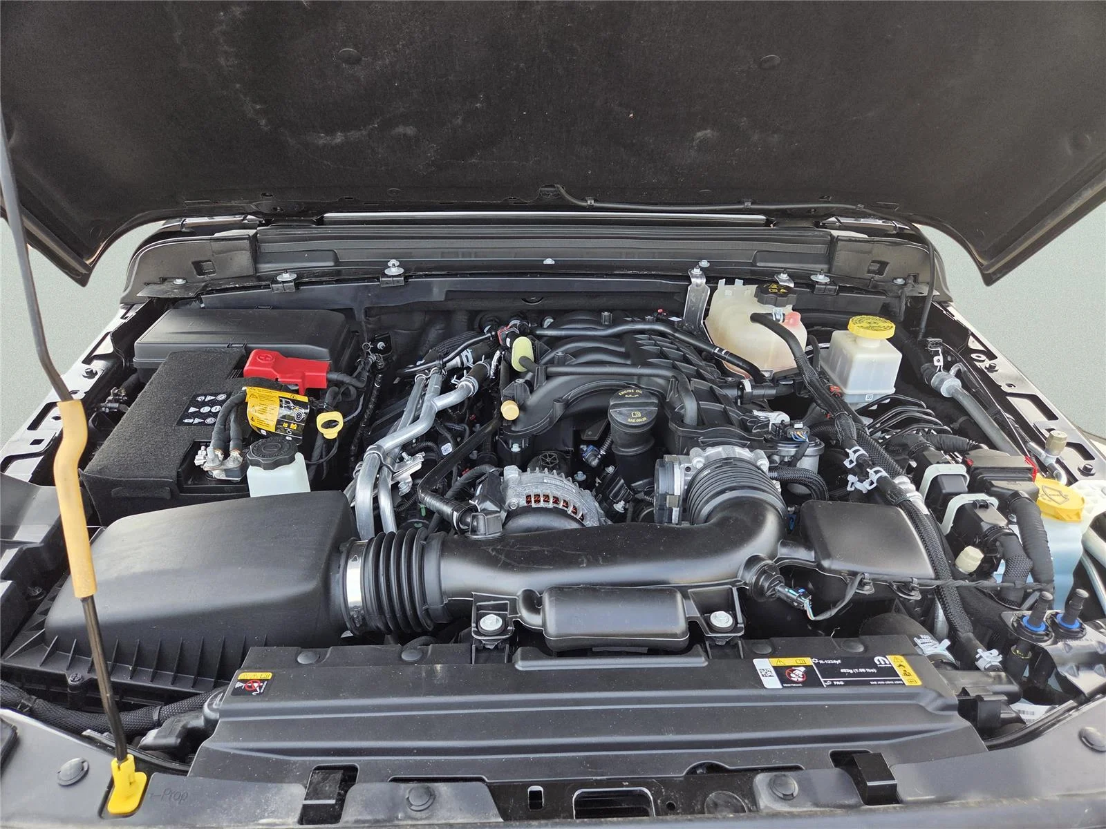Used 2022 Black Clearcoat Jeep Overland image 26