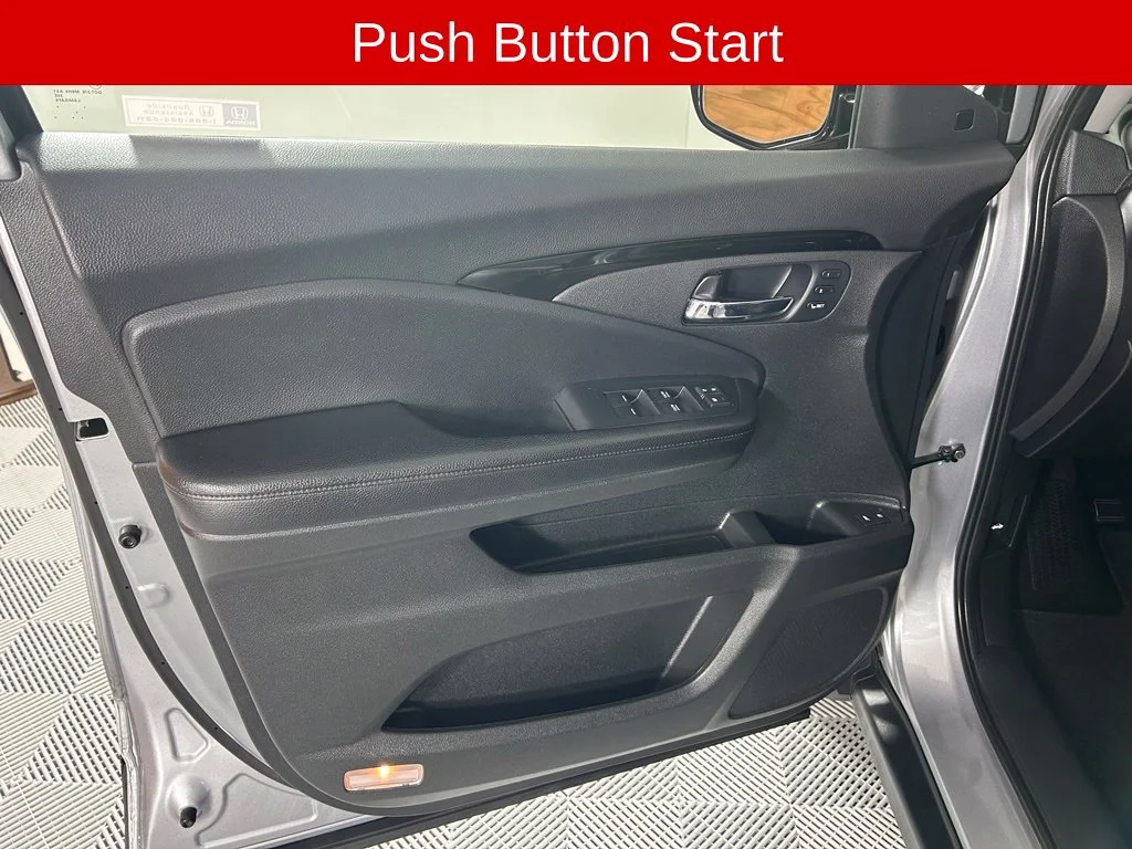 Used 2019  Honda Elite image 9