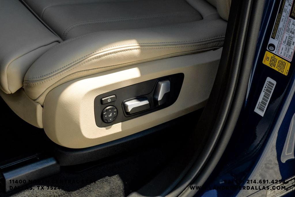 Used 2022 Blue Metallic BMW sDrive40i image 39