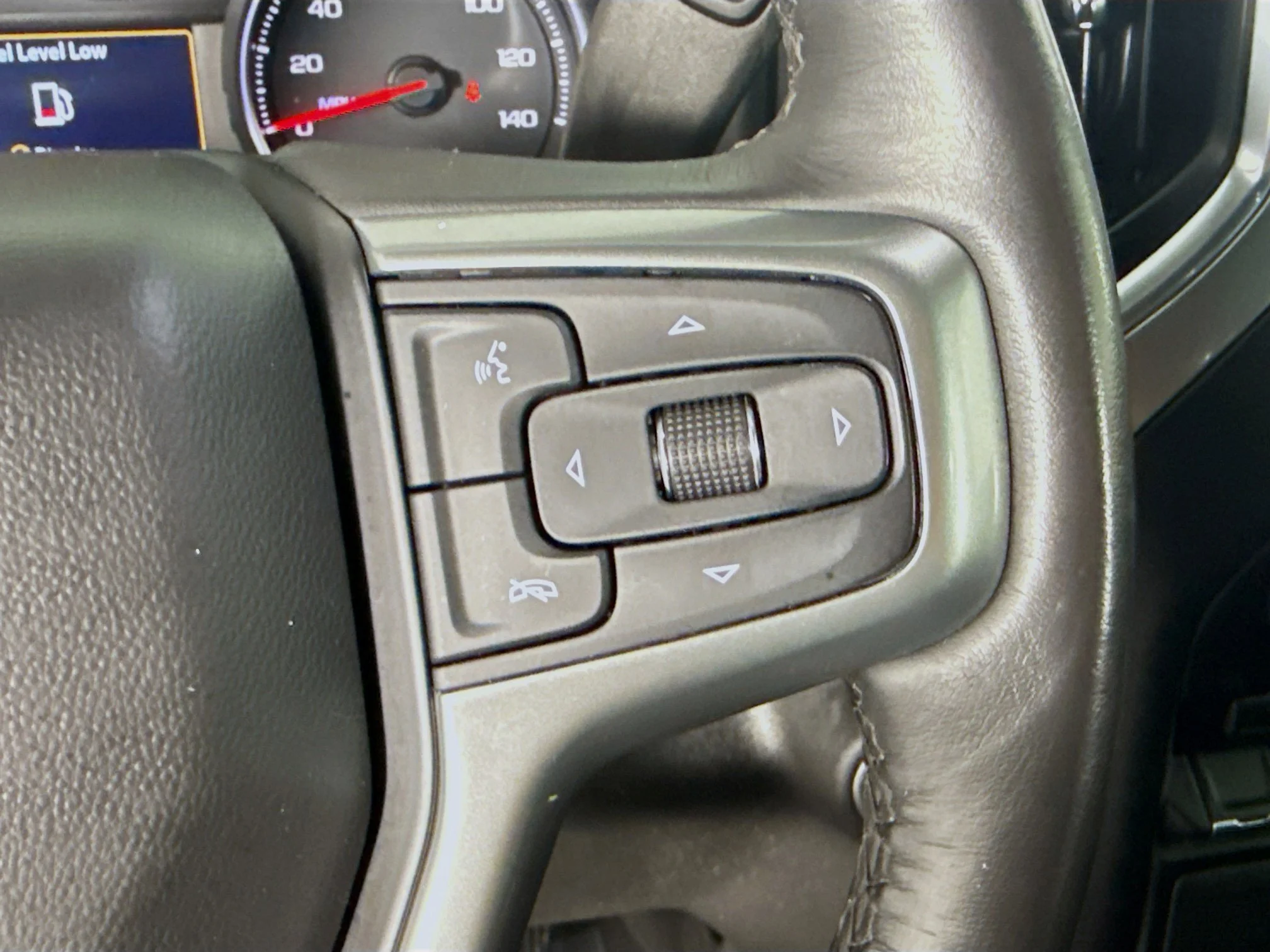 Used 2022 Summit White Chevrolet RST image 11