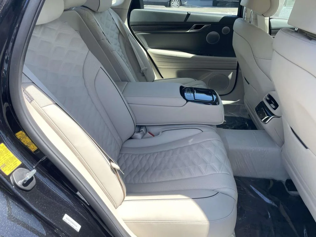 Certified Used 2025 Black Genesis 3.5T image 19