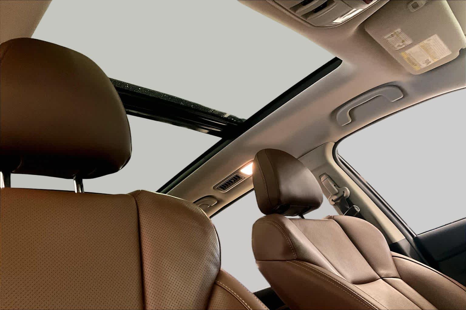 Used 2023 Crystal White Pearl Subaru Touring image 13