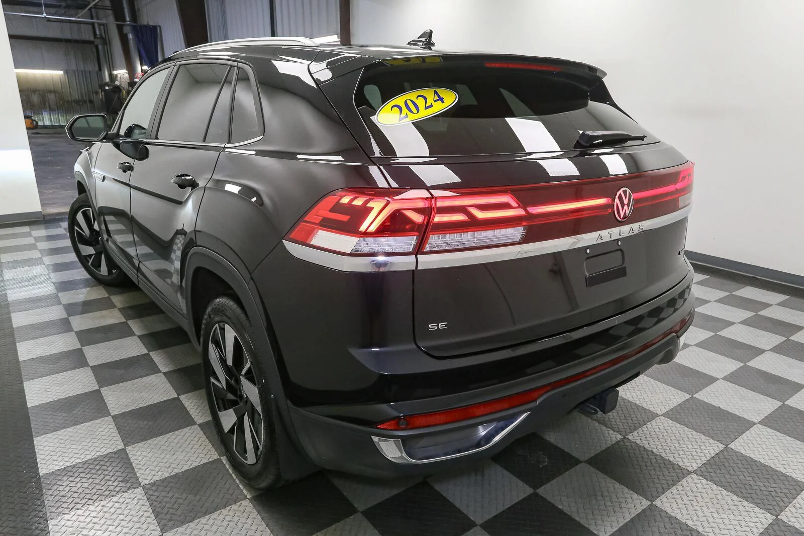 Used 2024 Deep Black Pearl Volkswagen 2.0T SE w/Technology image 12