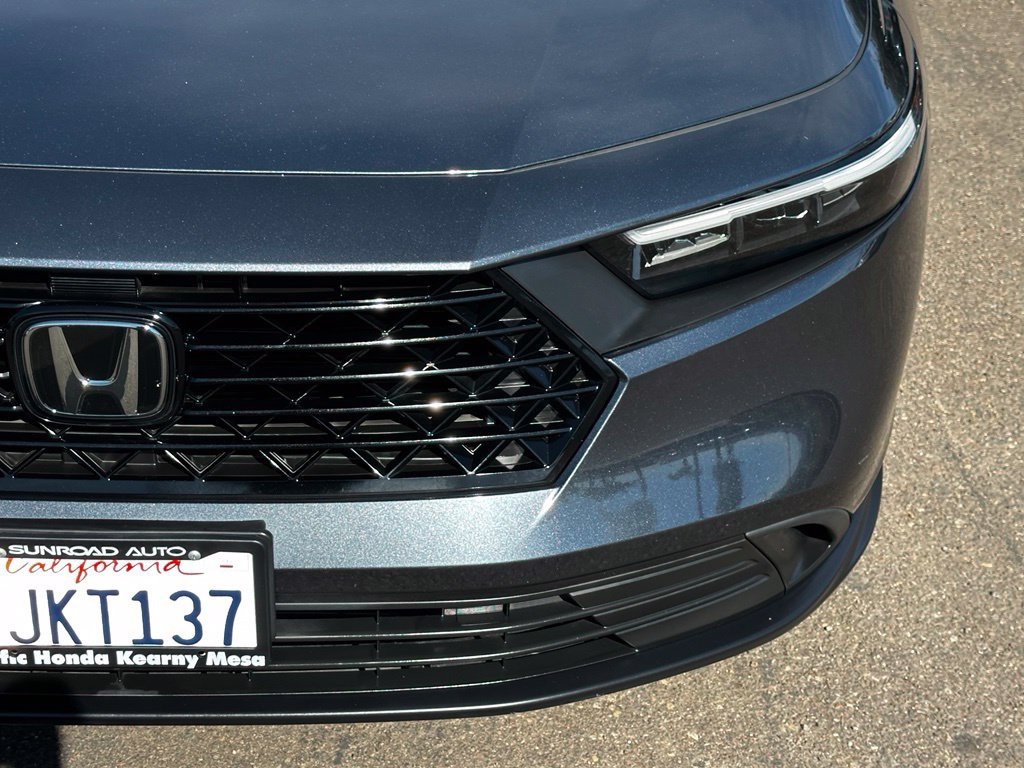 Used 2024  Honda LX image 5