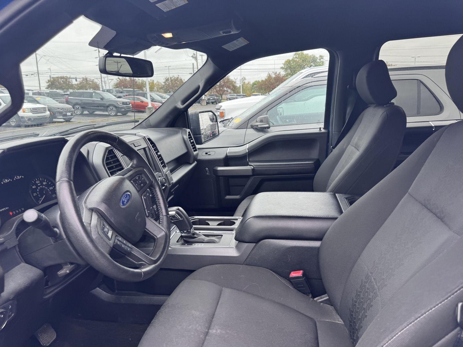 Used 2019 Velocity Blue Ford XLT image 9