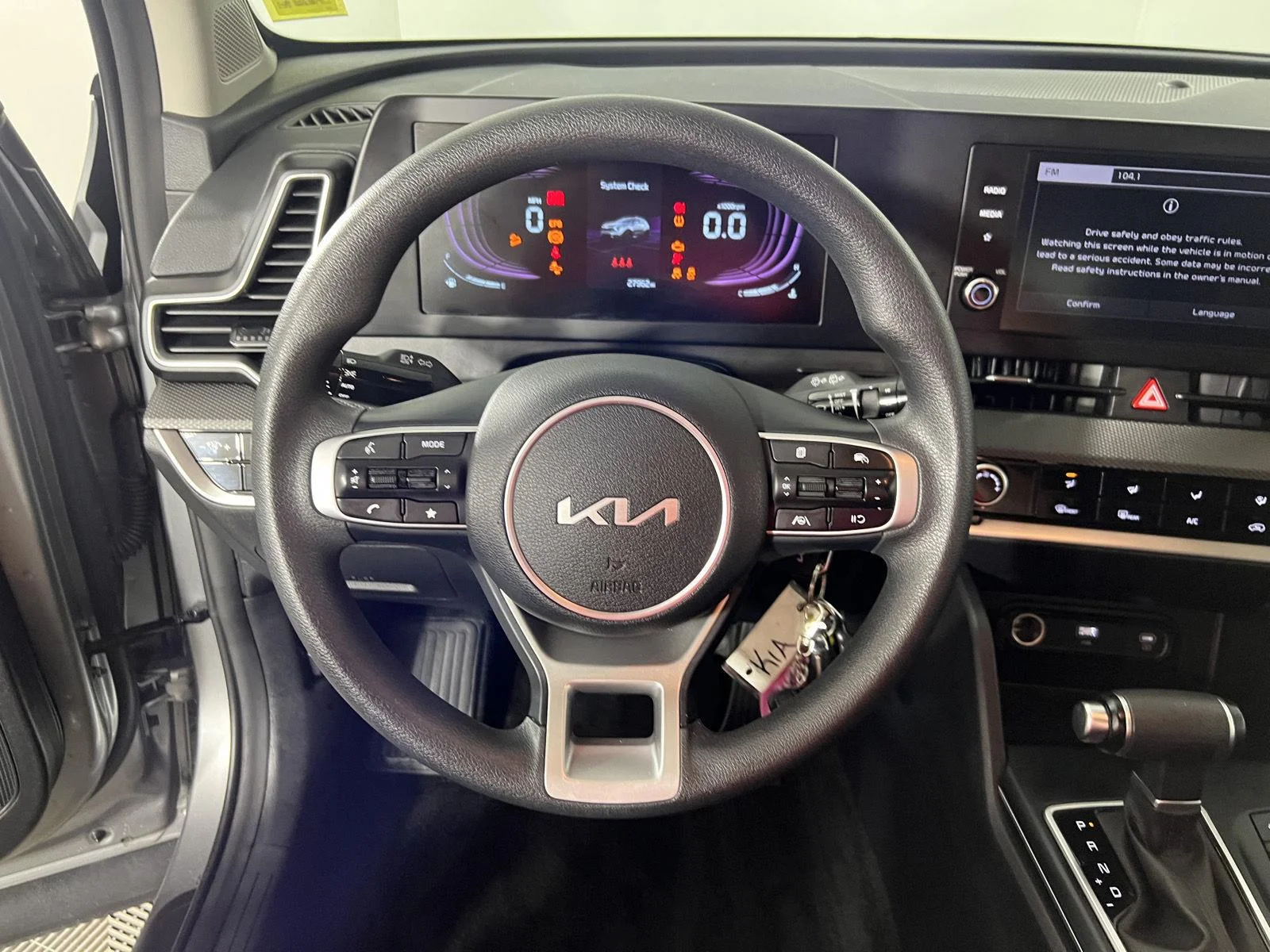 Certified Used 2024 Steel Gray Kia LX image 16
