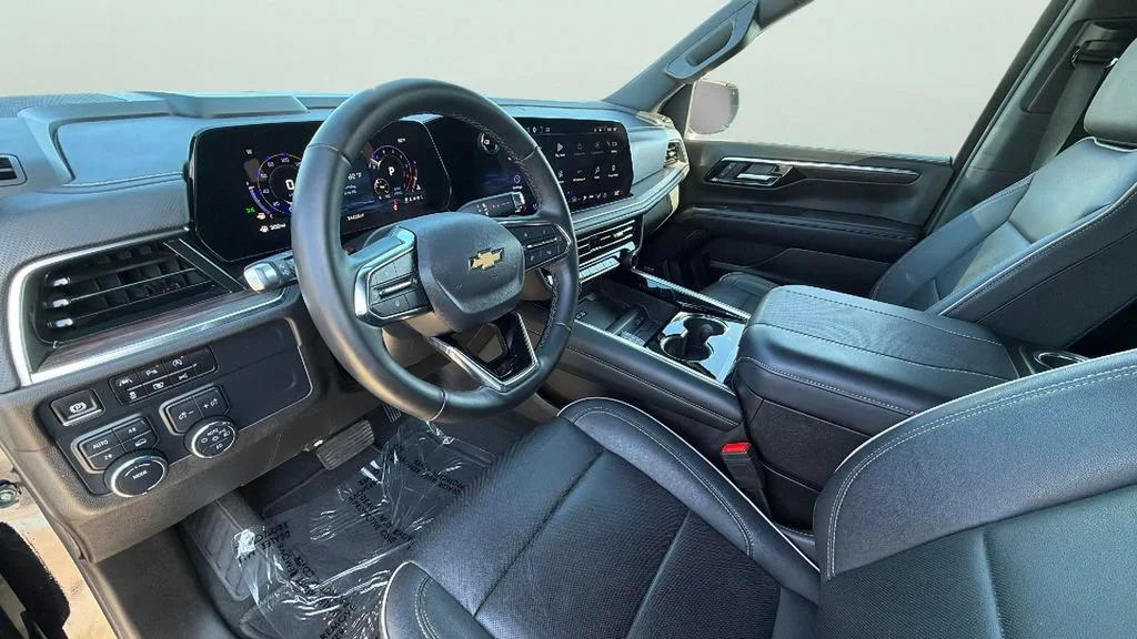 Used 2025 Black Chevrolet Premier image 18