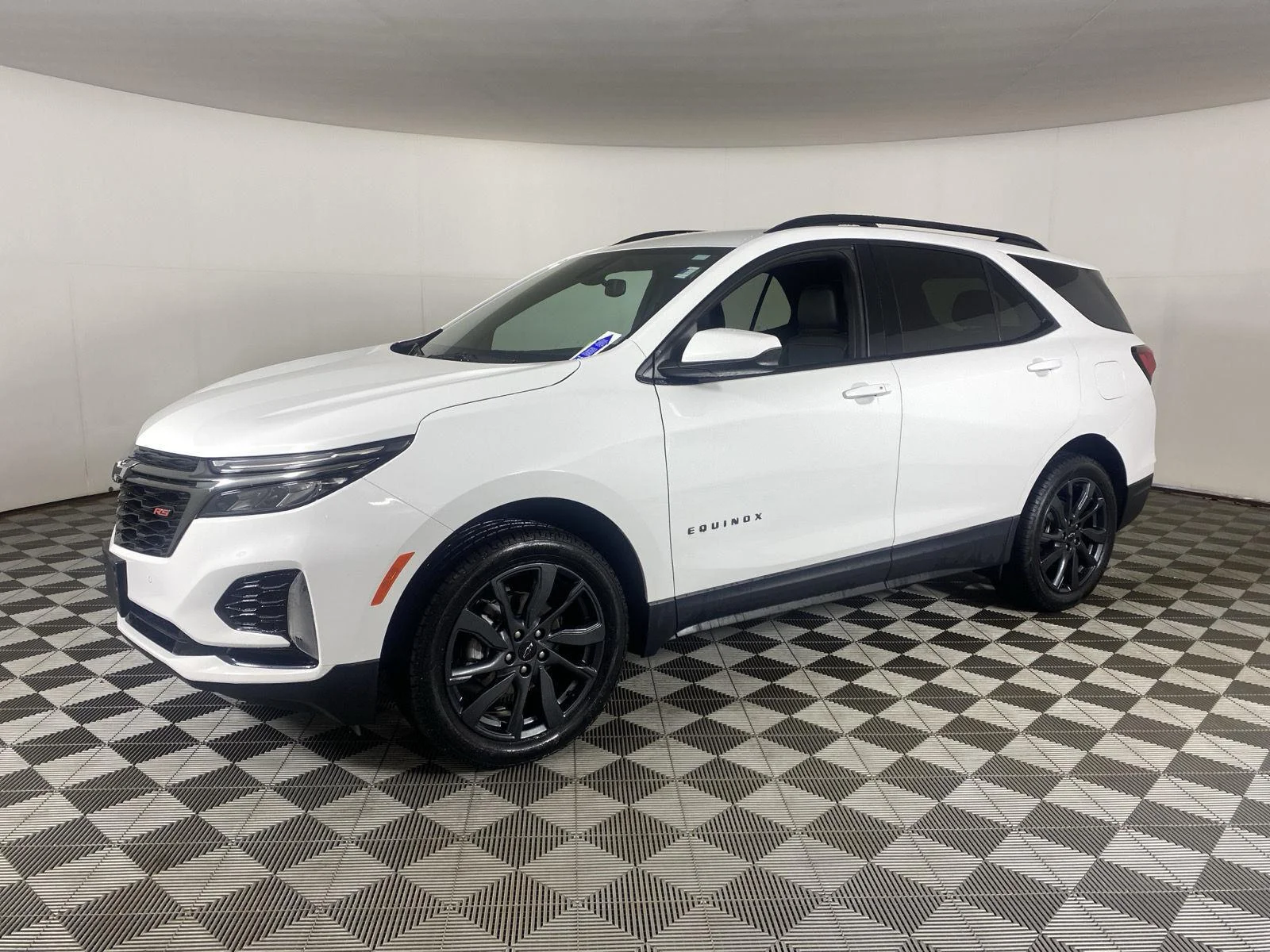 Used 2023 Summit White Chevrolet RS image 3