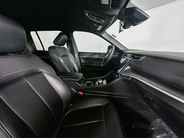 Used 2025 Black Jeep Limited image 27
