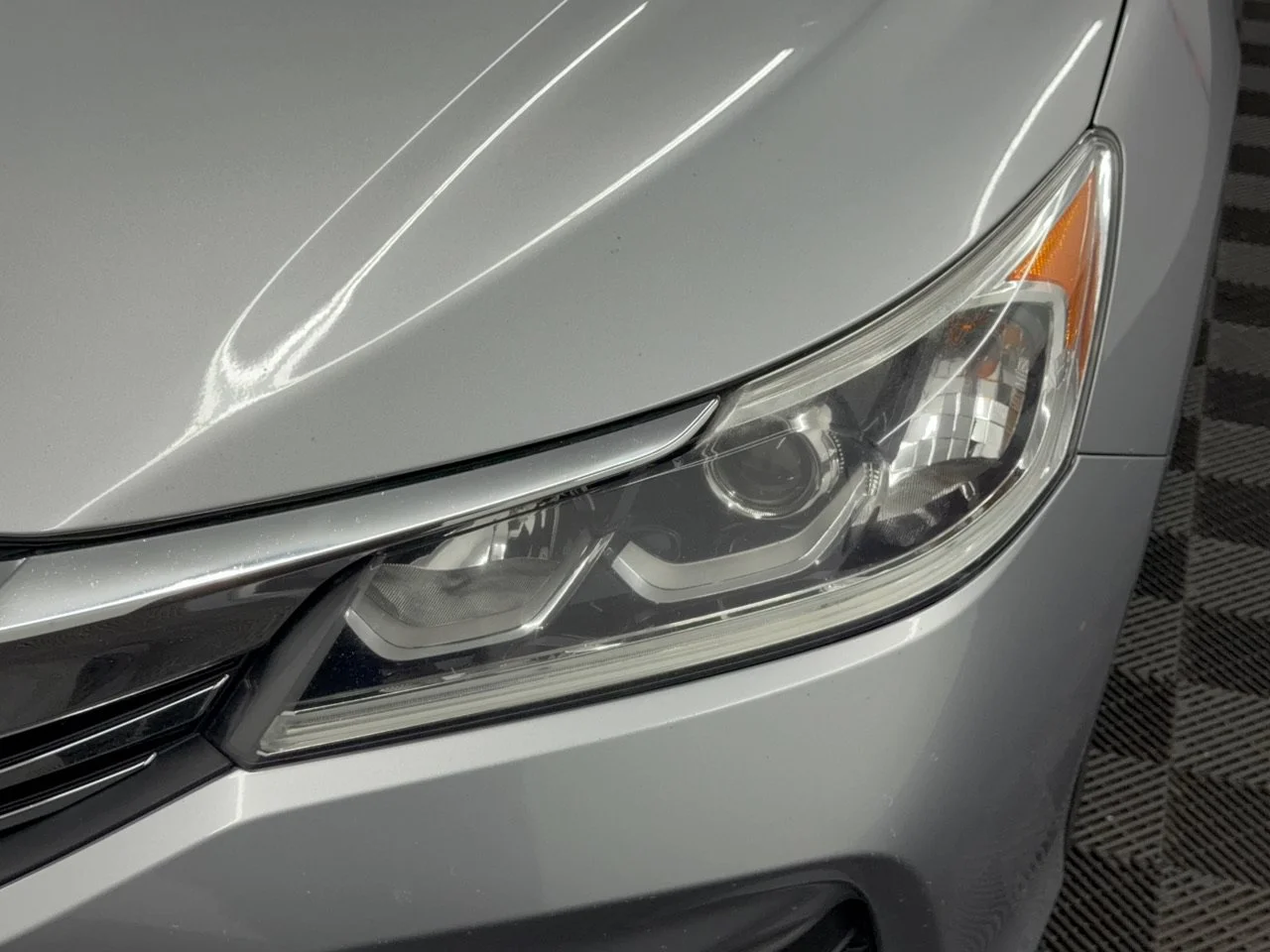 Used 2016 Lunar Silver Metallic Honda EX-L image 12
