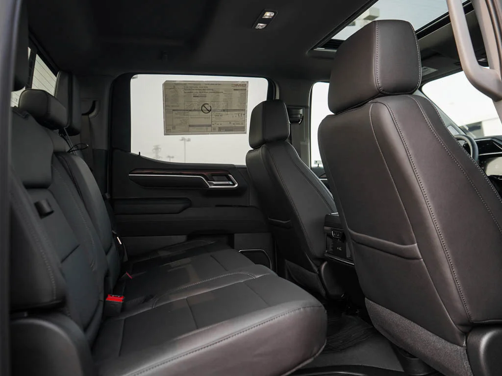 2026 GMC Sierra 1500 SLT - Photo 9