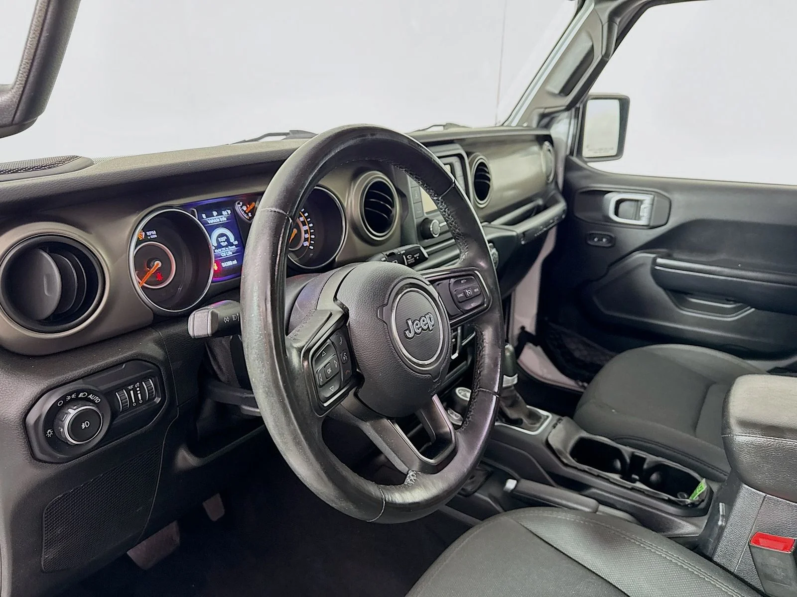 Used 2019 White Jeep Unlimited Sport S image 7