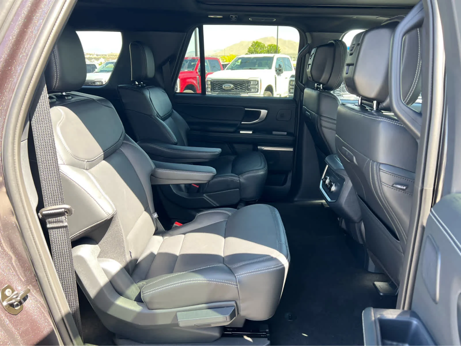 New 2026 Dark Matter Gray Metallic Ford MAX Platinum® image 26