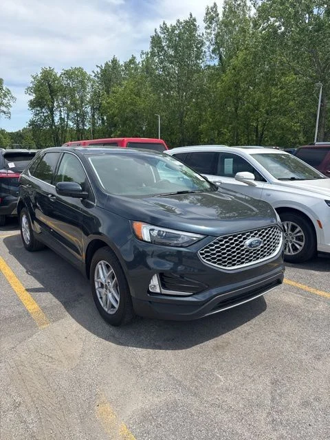 Certified Used 2023 Blue Ford SEL image 3
