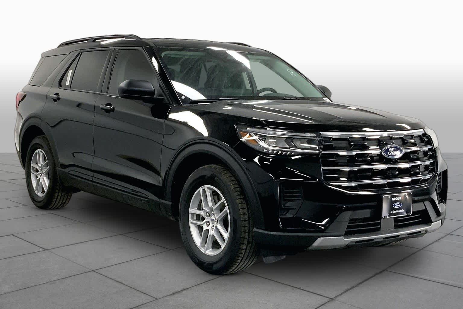 New 2026 Agate Black Metallic Ford Active image 2