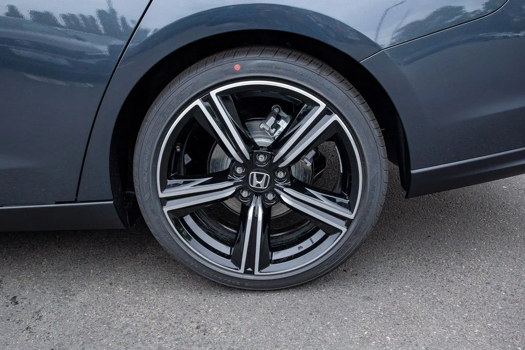 New 2026 Meteorite Gray Metallic Honda SE image 10