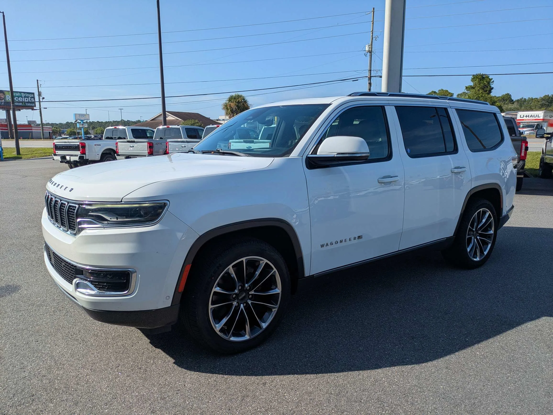 Certified Used 2022 Bright White Clearcoat Jeep Series III w/Leather Quad Buckets, Panoramic Moonroof, 10.25 Screen, & 3rd Row Seat image 8