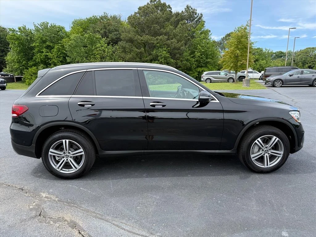 Used 2021 Black Mercedes-Benz GLC 300 image 8