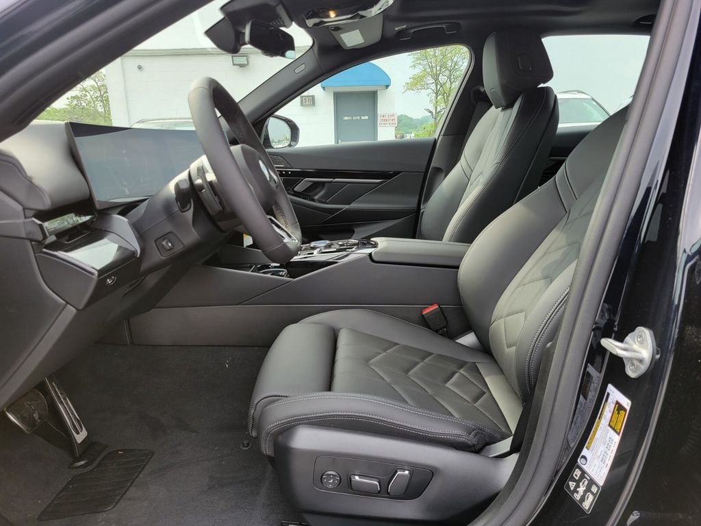 2026 BMW 5 Series 530i - Photo 19