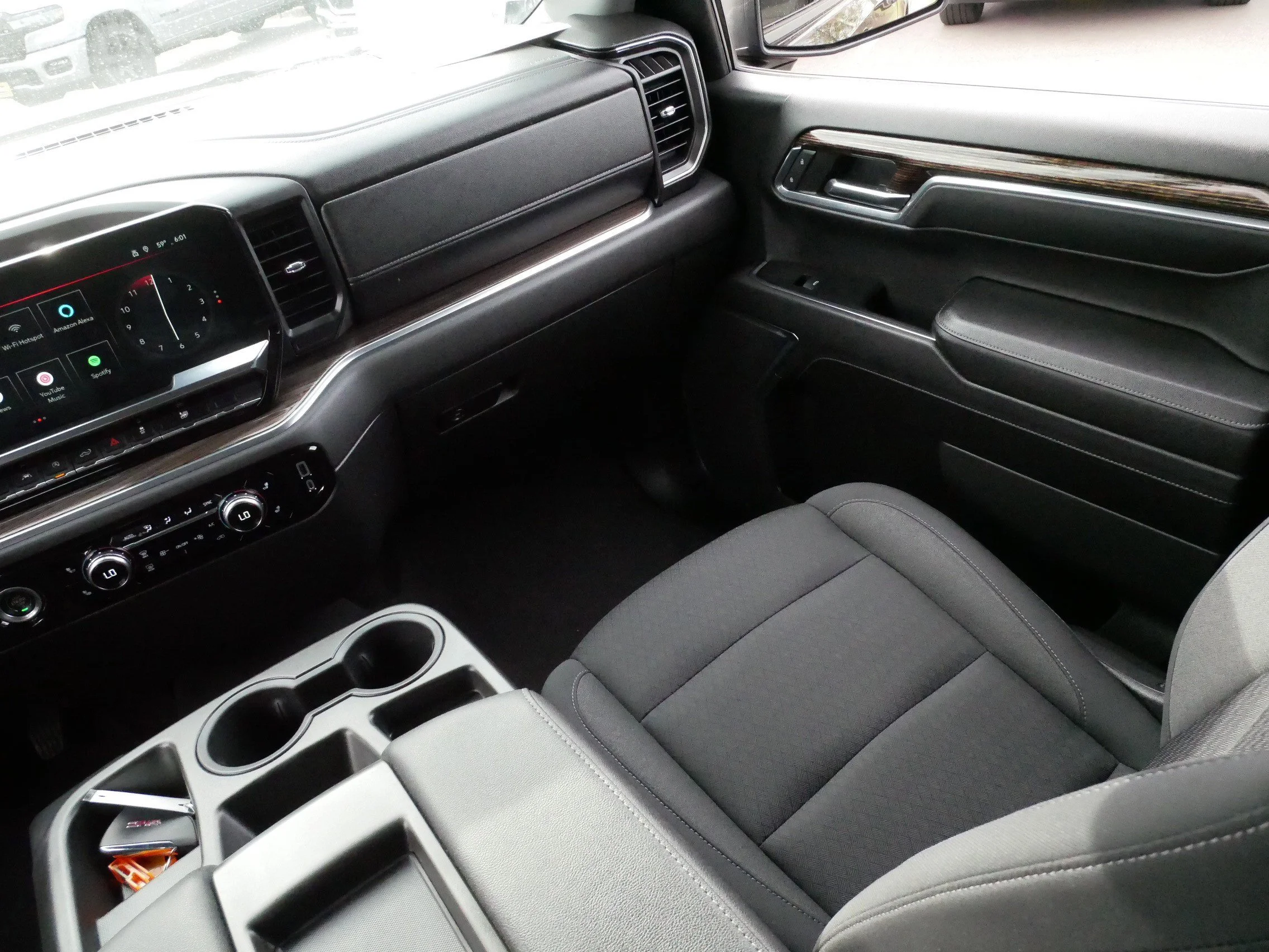 Used 2023 Onyx Black GMC Elevation image 11